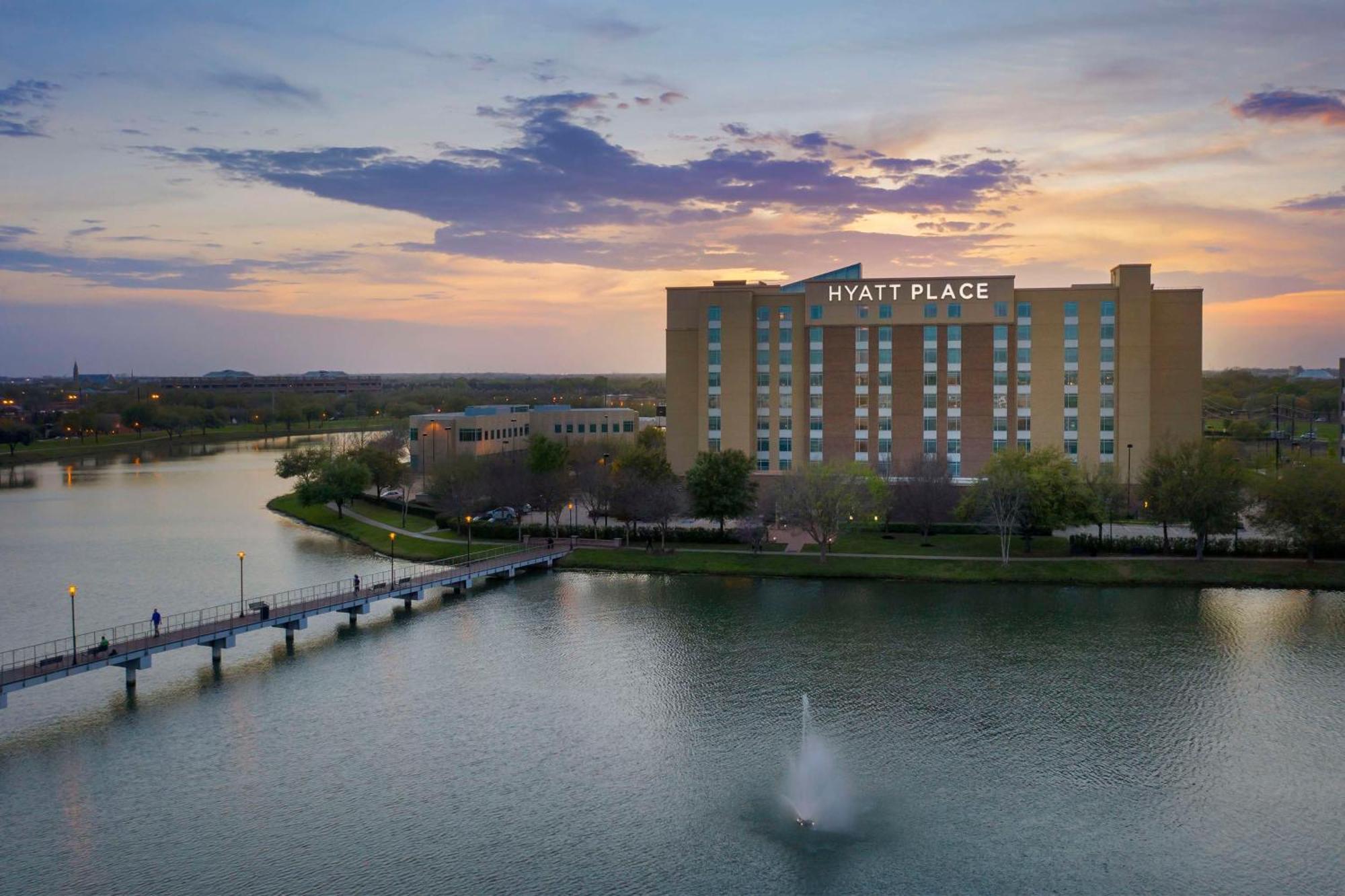 Hyatt Place Sugar Land Exterior photo