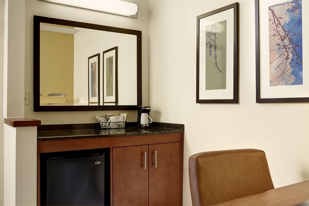 Hyatt Place Sugar Land Room photo